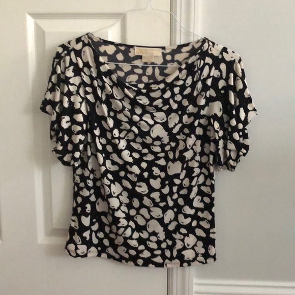 Black and white blouse - Picture 1 of 2